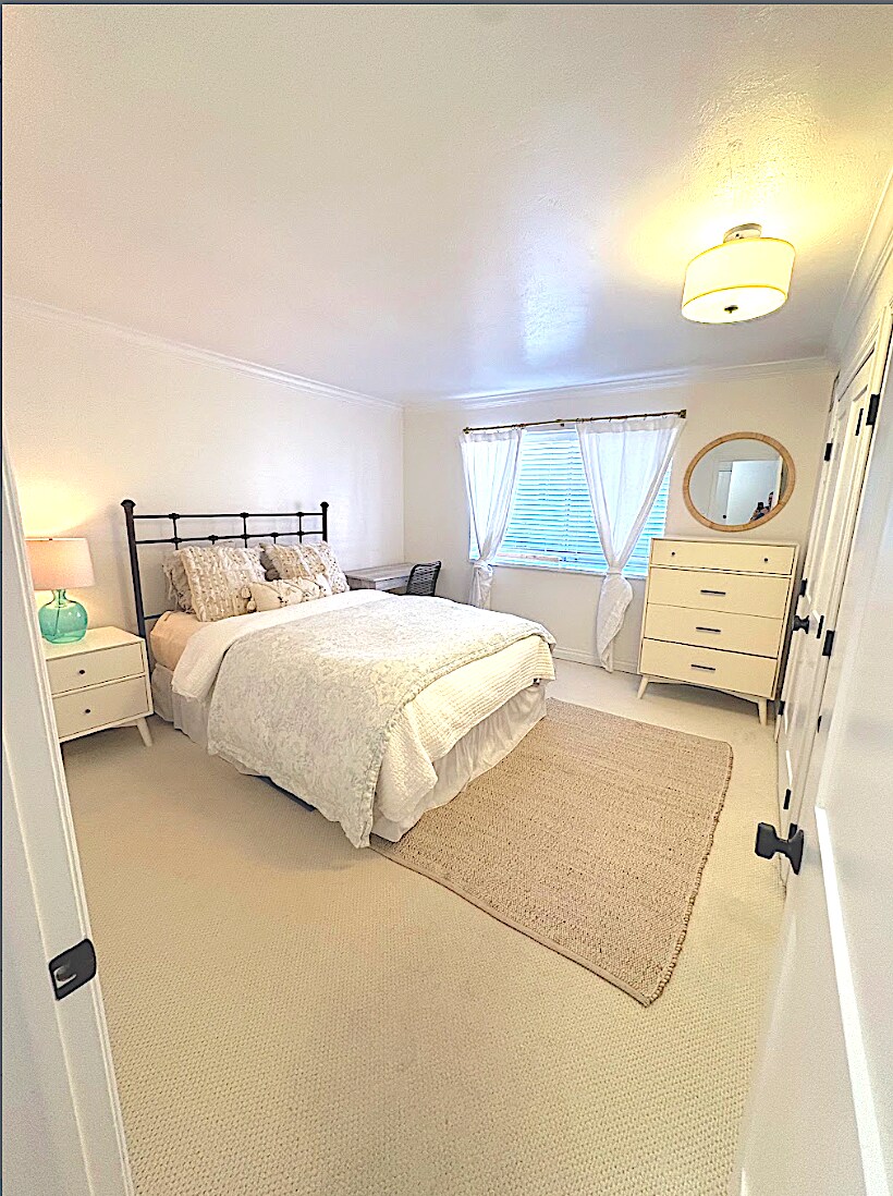 Building Photo - 252 N Pennsylvania St