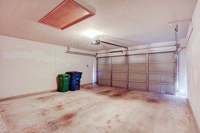 Building Photo - 9137 Fainwood Ln