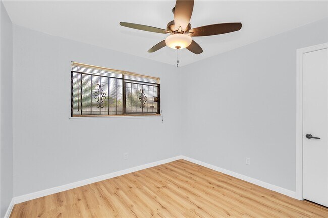 Building Photo - 11018 Long Gate Dr