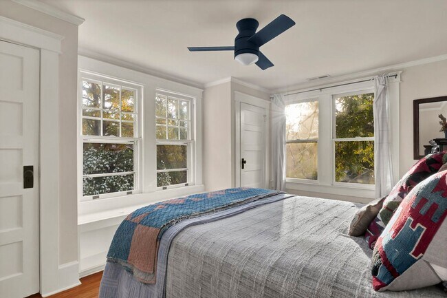 Building Photo - Gorgeous Historic Home in Downtown Wilmington