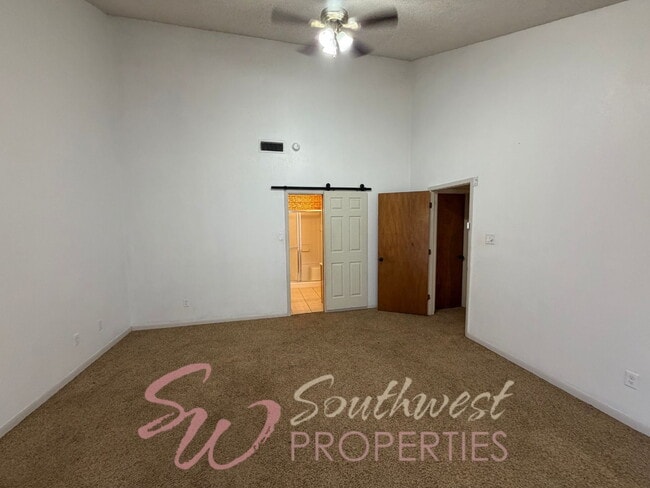 Building Photo - Spacious 3-Bedroom Home in an Established Neighborhood