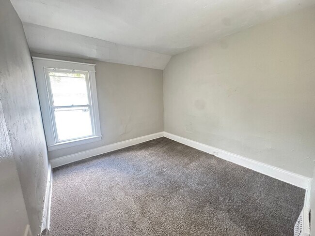 Building Photo - 12918 Ferris Ave