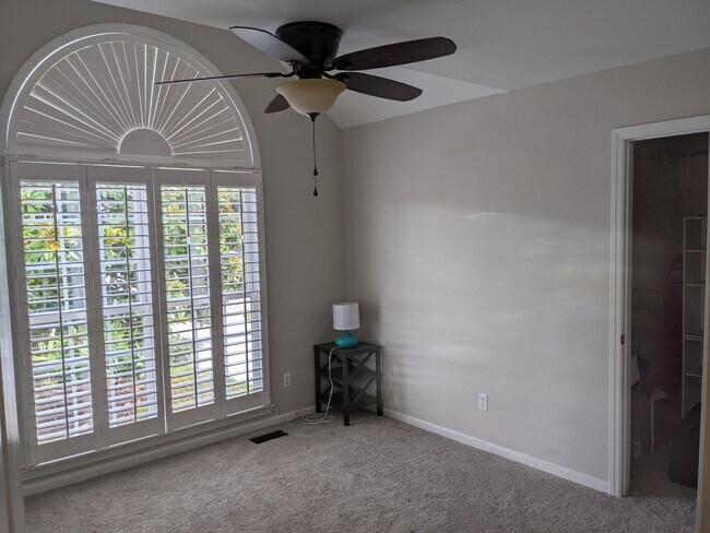 Building Photo - Blue Heron Bay Home Available Now!