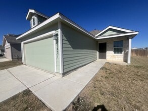 Building Photo - 10631 Varmus Dr