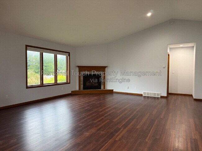 Building Photo - 3539 Woodbury Ct S