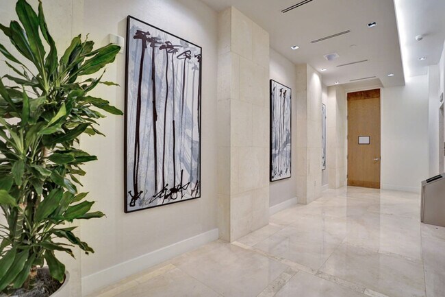 Building Photo - 3100 N Ocean Dr