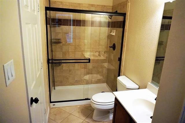 Building Photo - 5828 Clearwater Dr