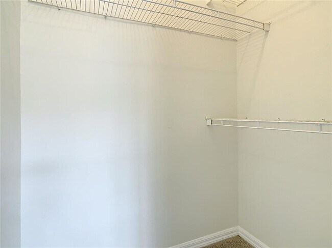 Building Photo - 1001 Via Santae Ln