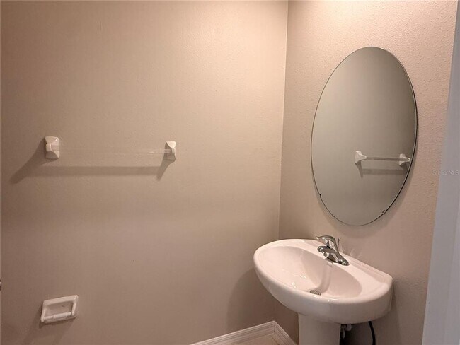 Building Photo - 10363 Shady Preserve Dr