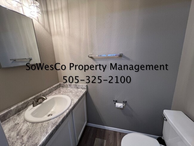 Building Photo - Beautifully Remodeled Condo (with seasonal pool)