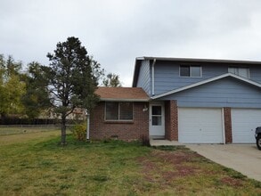 Building Photo - Beautiful 2BR/1.5BA Duplex in Wheat Ridge!