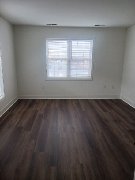 Building Photo - 48 Harvest Rd