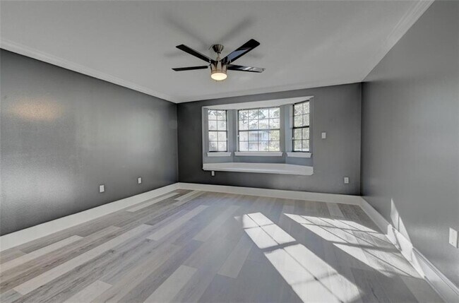 Building Photo - 5923 General Haig St