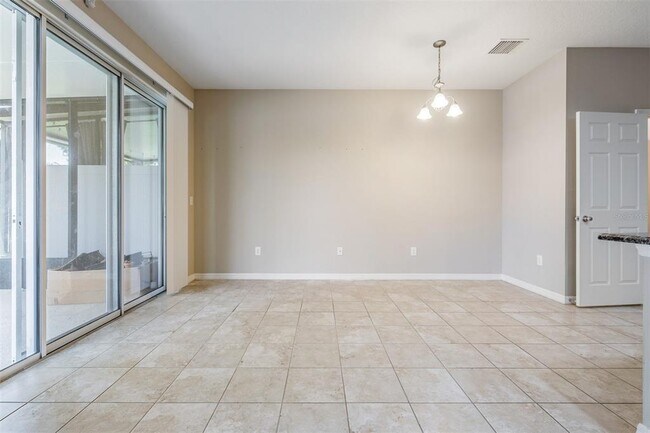 Building Photo - 7012 Holly Heath Dr