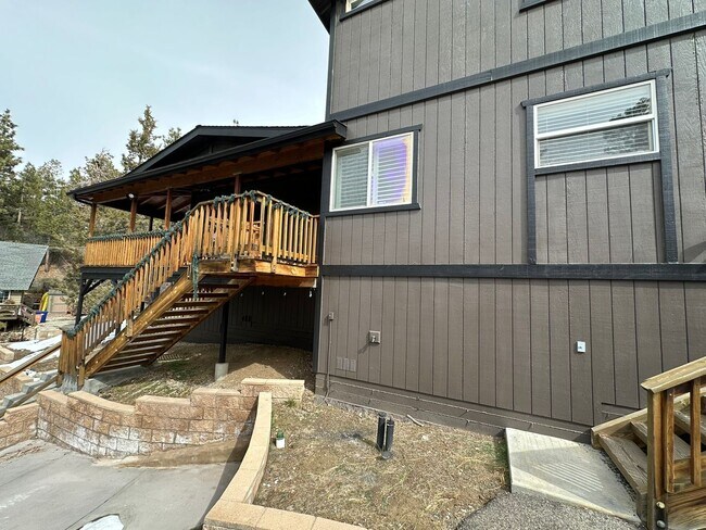 Building Photo - 200 E Rainbow Blvd