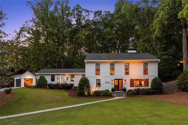 Building Photo - 1100 Kingston Dr NE