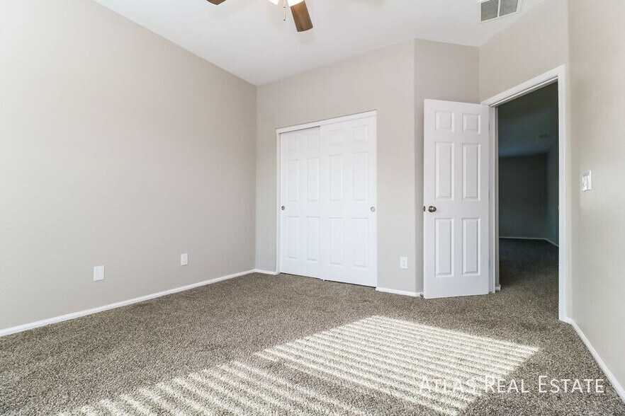 Building Photo - 13771 W Mauna Loa Ln