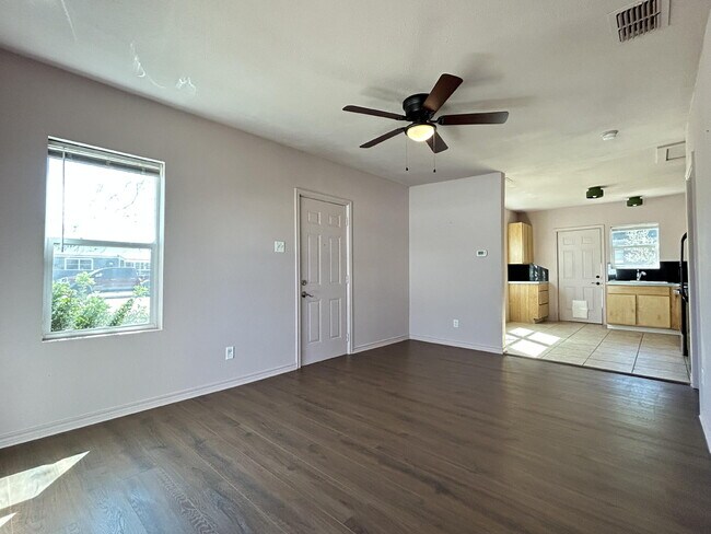 Building Photo - 3118 37th St