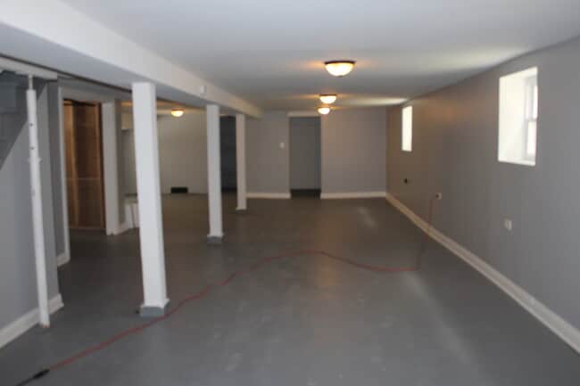 Building Photo - 1625 S 60th Ct