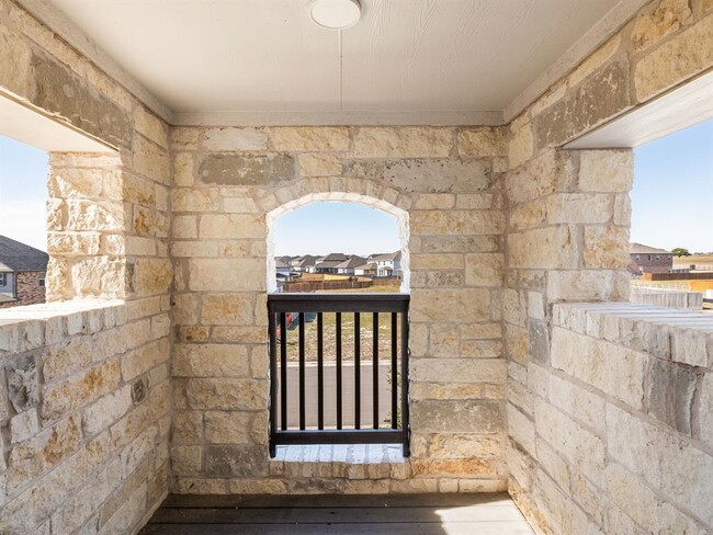 Building Photo - 3921 Riardo Dr