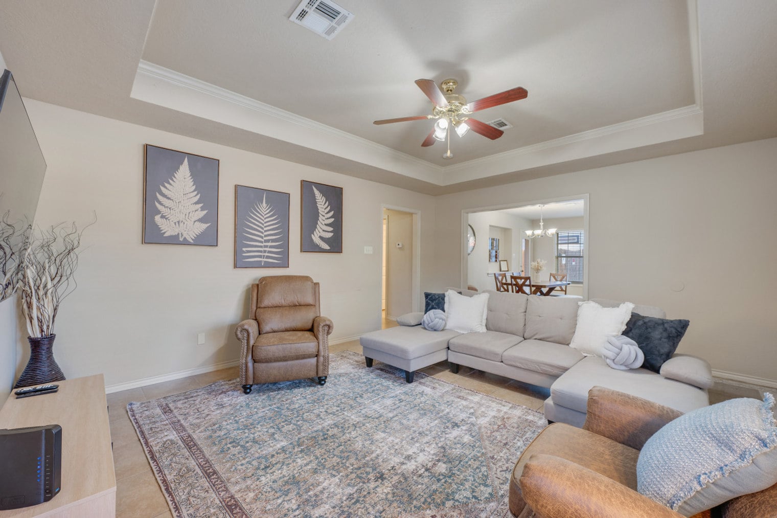 Building Photo - 214 Sterling St