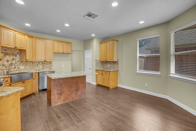 Building Photo - 2919 Silverbit Trail Ln