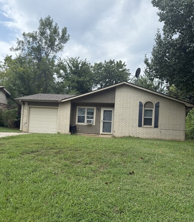 Building Photo - 107 Gamma Cir