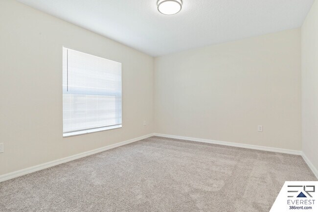 Building Photo - 18 Bressler Ln