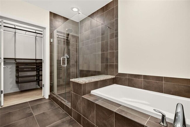 Building Photo - 1080 Peachtree St NE