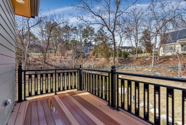 Building Photo - 20 Amberwood Dr