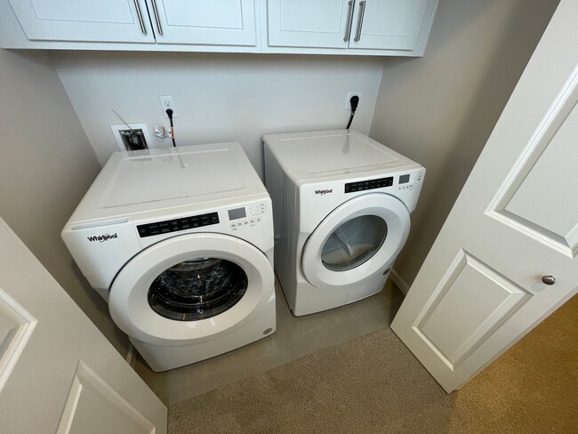 Building Photo - N18