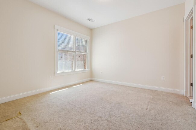 Building Photo - Incredible 4BR, 4.5BA Luxury Bethesda Home!!