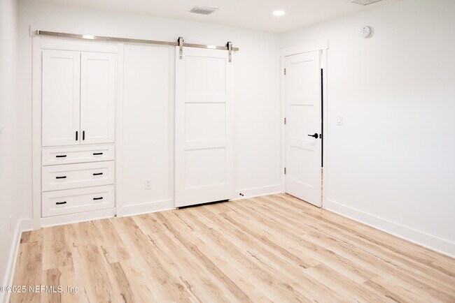 Building Photo - 3165 Creighton Forest Dr