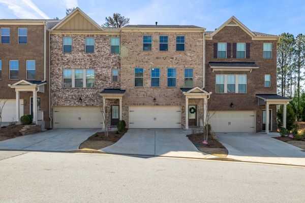 Building Photo - 3567 Hidden Valley Cir