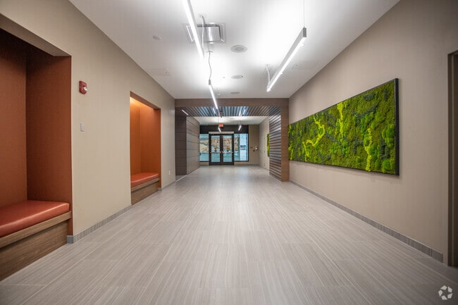 Lobby Photo - Harolds Square