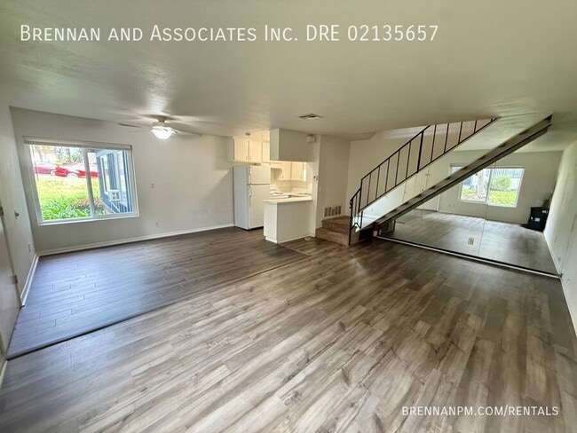 Building Photo - 11039 Via Parma