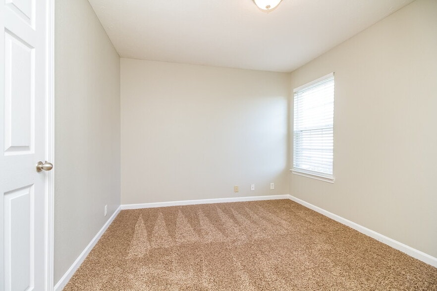 Building Photo - 360 Davids Way