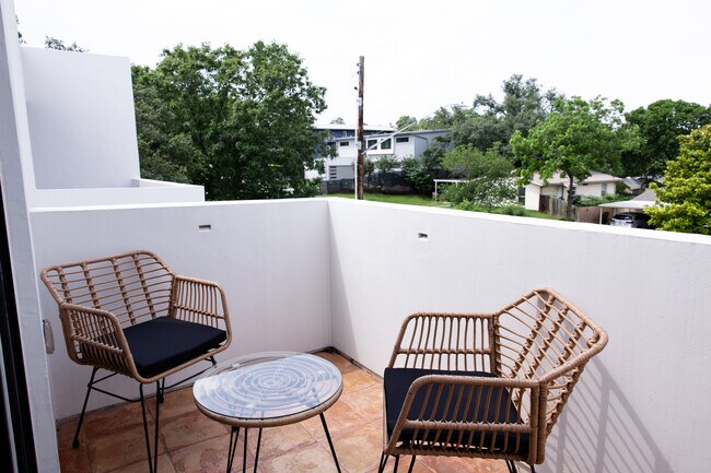 Building Photo - 507 S Park Dr