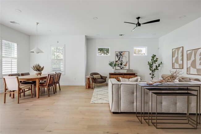 Building Photo - 1809 Pasadena Dr