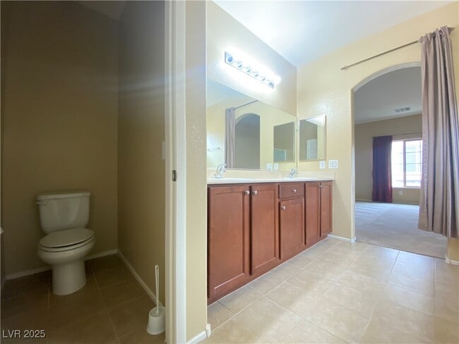 Building Photo - 9614 Vega Carpio Ave