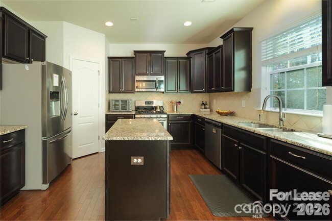 Building Photo - 10745 Sapphire Trail