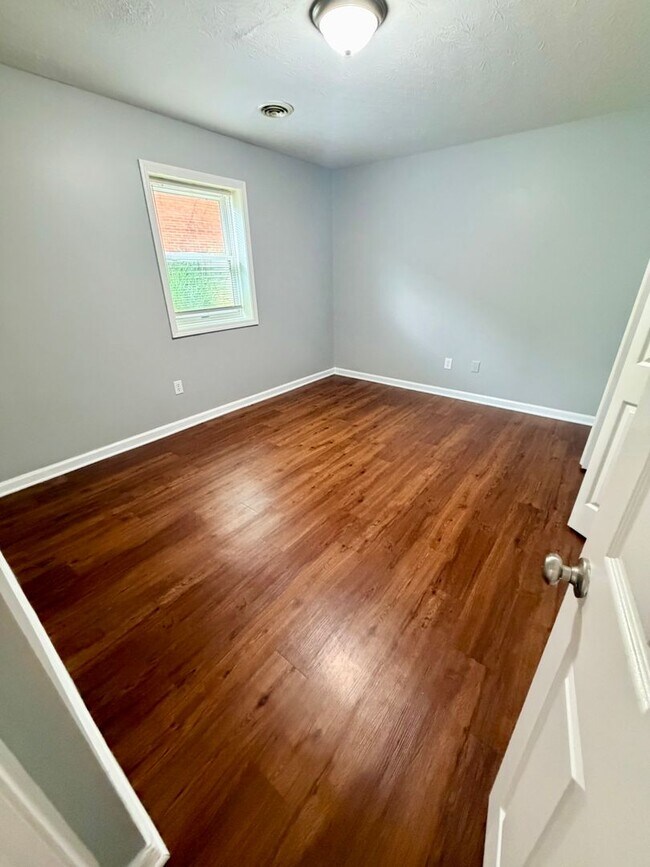 Building Photo - 2128 Will Fant Dr