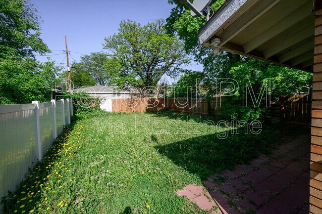 Building Photo - 3646 S 700 E