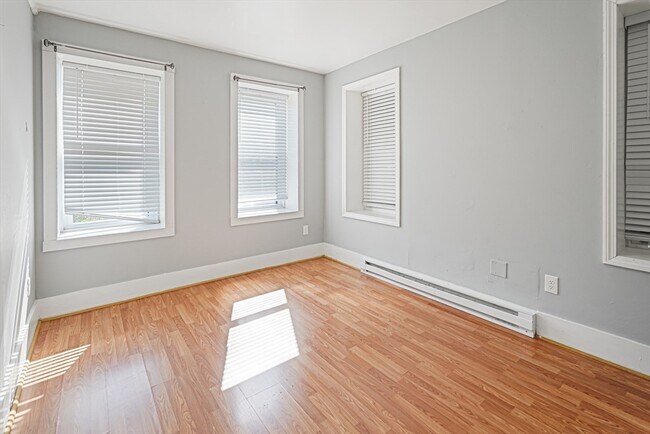 Building Photo - 24 Charlton St