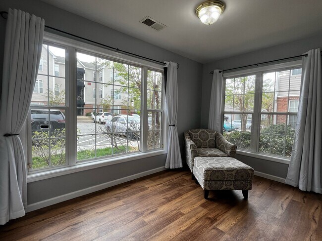 Building Photo - 2520 Friedland Pl