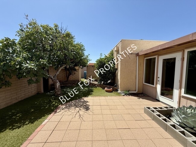 Building Photo - 4635 E Camino Rosa