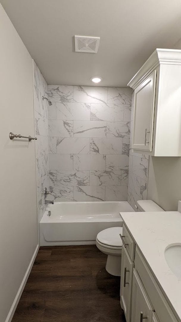 Building Photo - 3 Bed 2 Bath 2 Car Duplex Freedom Villas in Midwest City, OK