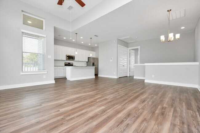 Building Photo - 713 Strawberry Pines Ct