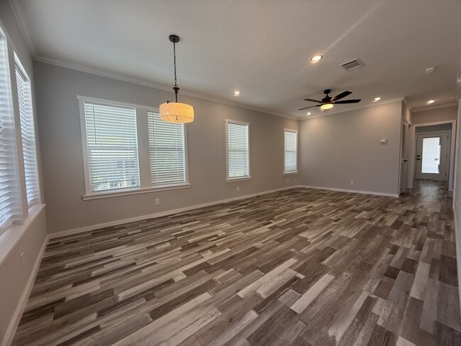 Building Photo - 5715 Camelford Dr