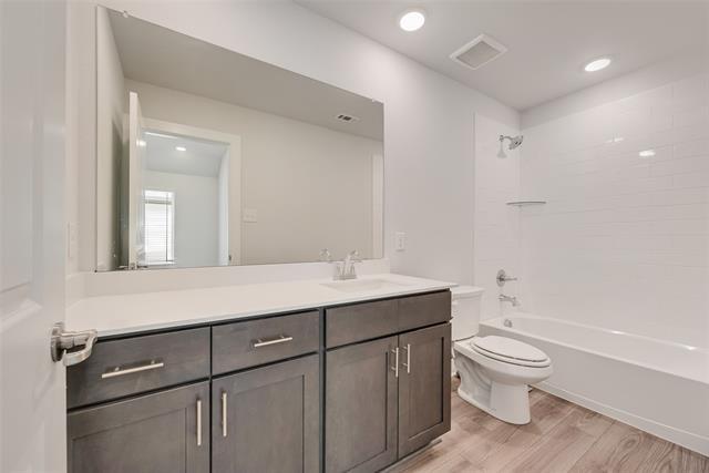 Building Photo - 733 Peaceful Ln